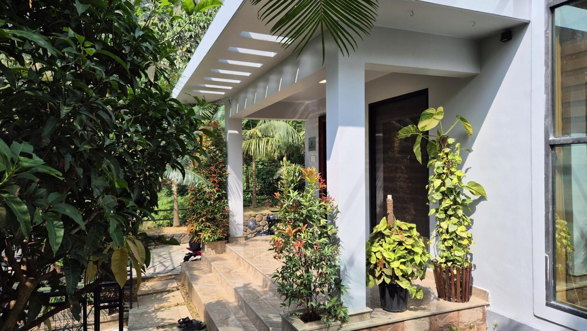 Orchid Villa Pinangode ภายนอก รูปภาพ