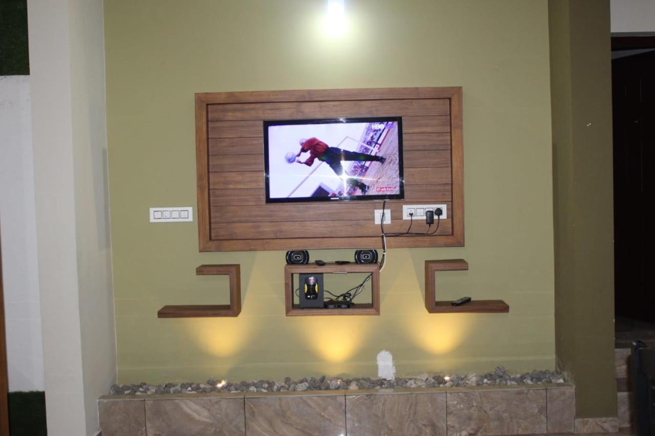 Orchid Villa Pinangode ภายนอก รูปภาพ
