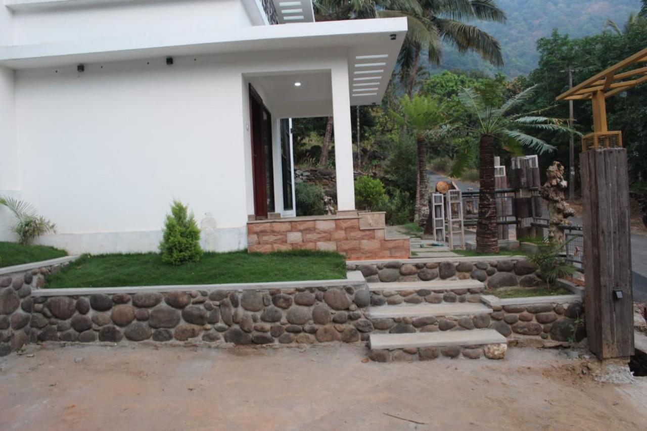 Orchid Villa Pinangode ภายนอก รูปภาพ